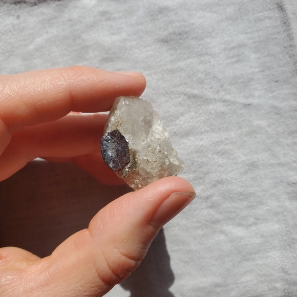 Molybendite raw gemstone - Picture 3 of 7
